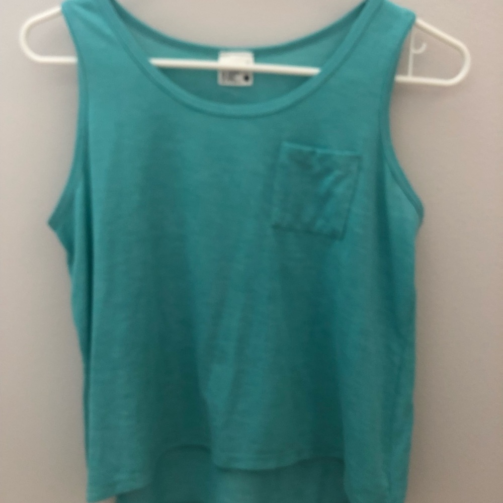 Teal muscle t